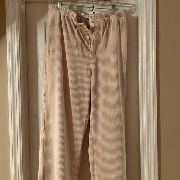 Zara corduroy pants - Picture 1 of 11